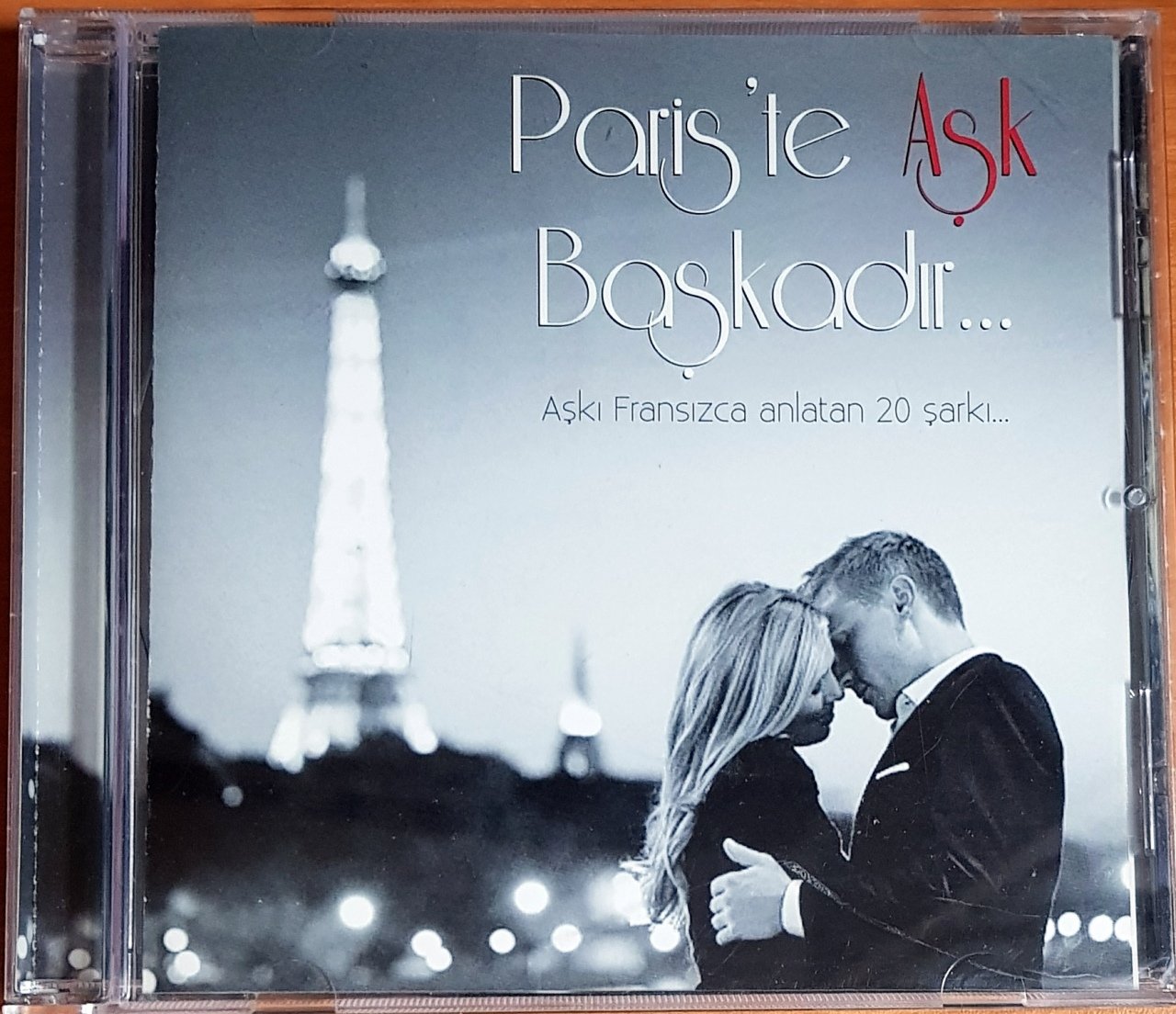 PARİS'TE AŞK BAŞKADIR... / MINA, JULIETTE GRECO, DALIDA, YVS MONTAND, IN-GRID, FRIDA BOCCORA (2013) ARTİST CD 2.EL