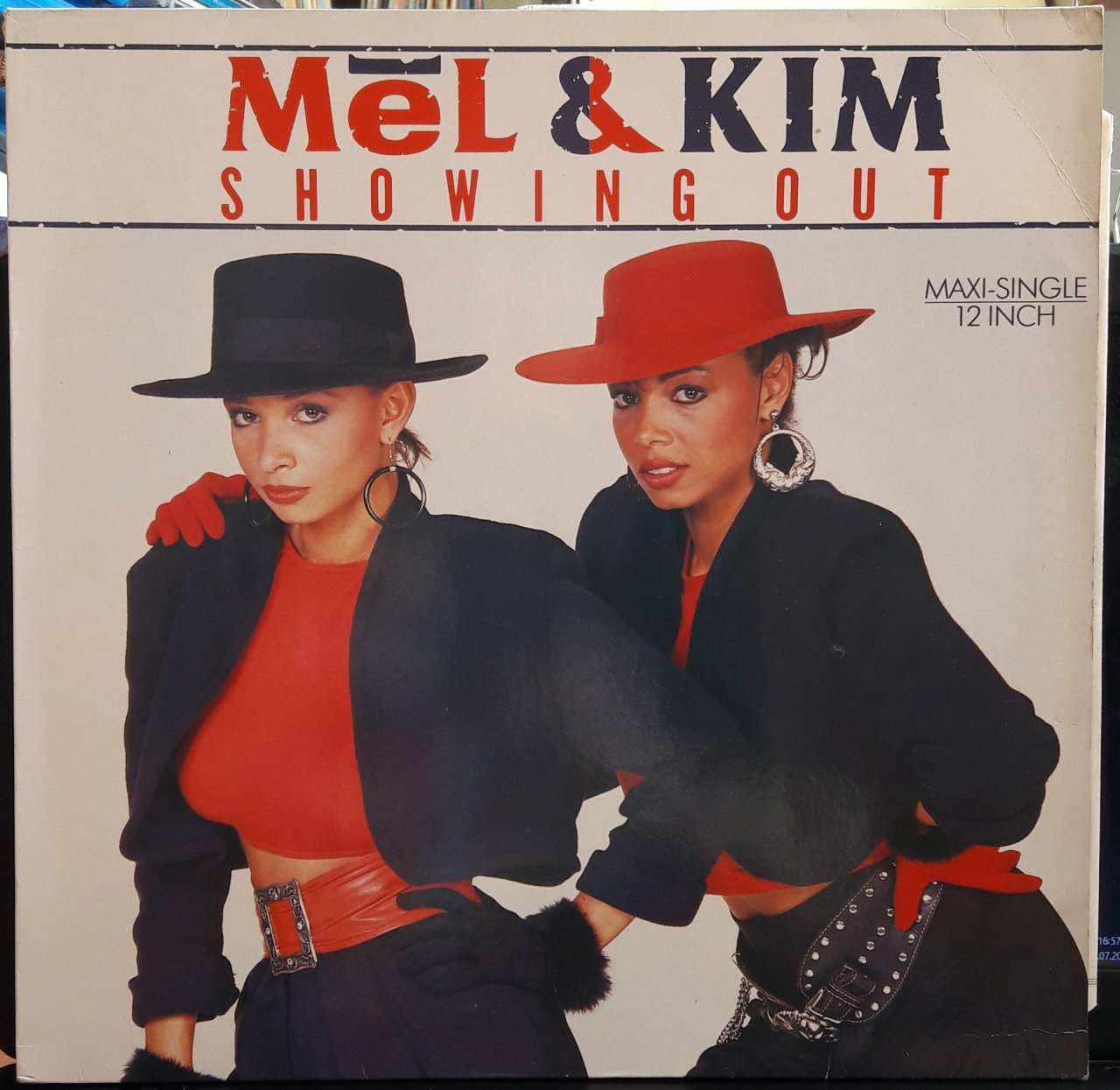 MEL & KIM - SHOWING OUT (1986) - 12'' MAXI SINGLE VINYL PLAK 2.EL