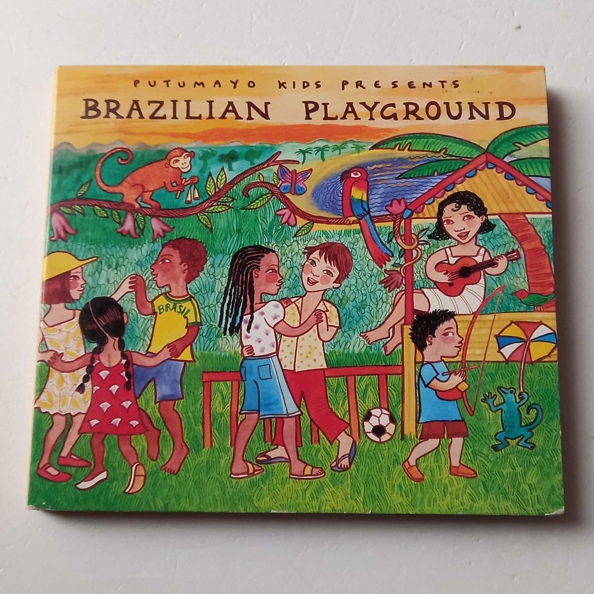 BRAZILIAN PLAYGROUND - PUTUMAYO KIDS (2007) - CD DIGIPAK BOOKLET 2.EL