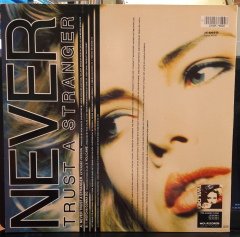 KIM WILDE - NEVER TRUST A STRANGER (1988) - 12'' MAXI SINGLE VINYL PLAK 2.EL