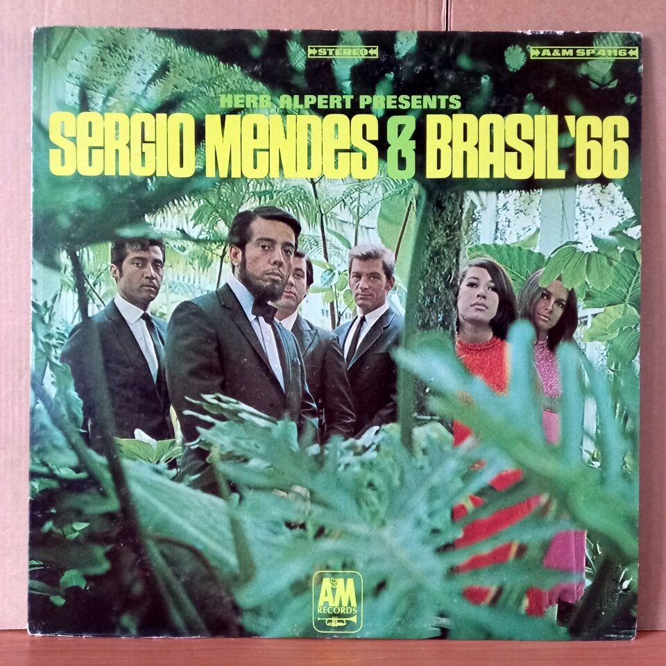 SERGIO MENDES & BRASIL '66 – HERB ALPERT PRESENTS SERGIO MENDES & BRASIL '66 (1966) - LP 2.EL PLAK