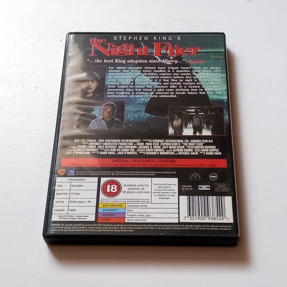 THE NIGHT FLIER - MIGUEL FERRER, JULIE ENTWISLE - YÖN.: MARK PAVIA - DVD 2.BÖLGE TÜRKÇE ALTYAZI YOKTUR 2.EL