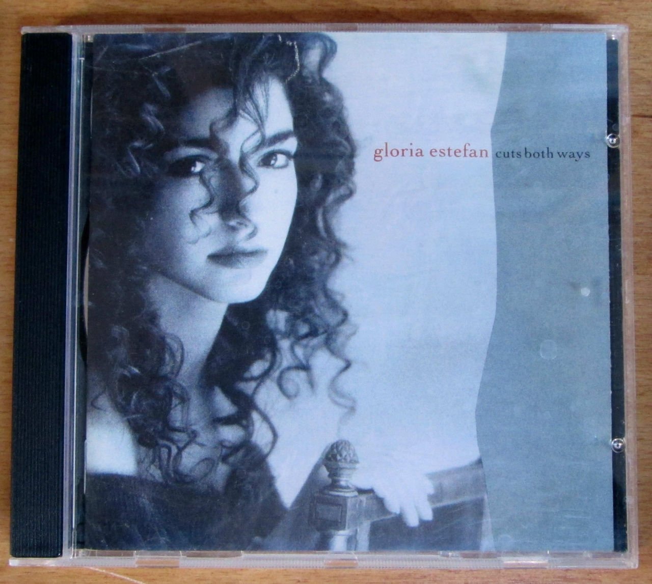 GLORIA ESTEFAN - CUTS BOTH WAYS - CD 2.EL