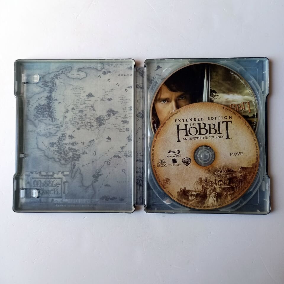 DER HOBBIT: EINE UNERWARTETE REISE / THE HOBBIT: AN UNEXPECTED JOURNEY - IAN MCKELLEN, MARTIN FREEMAN, RICHARD ARMITAGE - YÖN.: PETER JACKSON - 2BLU-RAY STEELBOOK METAL KUTU 2.EL