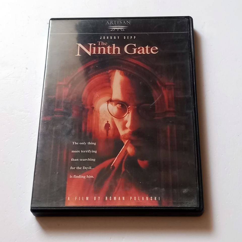 THE NINTH GATE - JOHNNY DEPP, LENA OLIN, FRANK LANGELLA - YÖN.: ROMAN POLANSKI - DVD 1.BÖLGE TÜRKÇE ALTYAZI YOKTUR 2.EL
