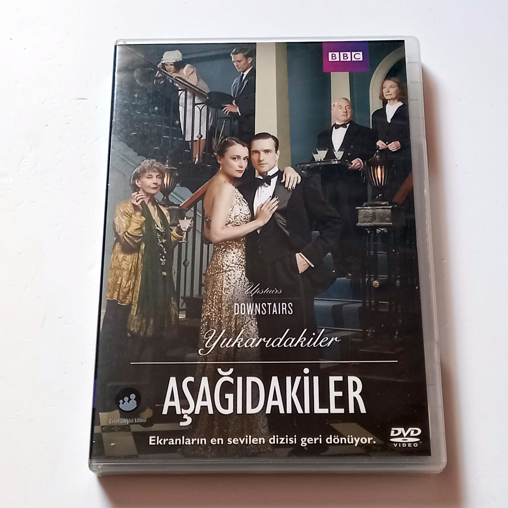 YUKARIDAKİLER  AŞAĞIDAKİLER - UPSTAIRS DOWNSTAIRS - MİNİ DİZİ 3 BÖLÜM - EILEEN ATKINS, KEELEY HAWES  - DVD 2.EL