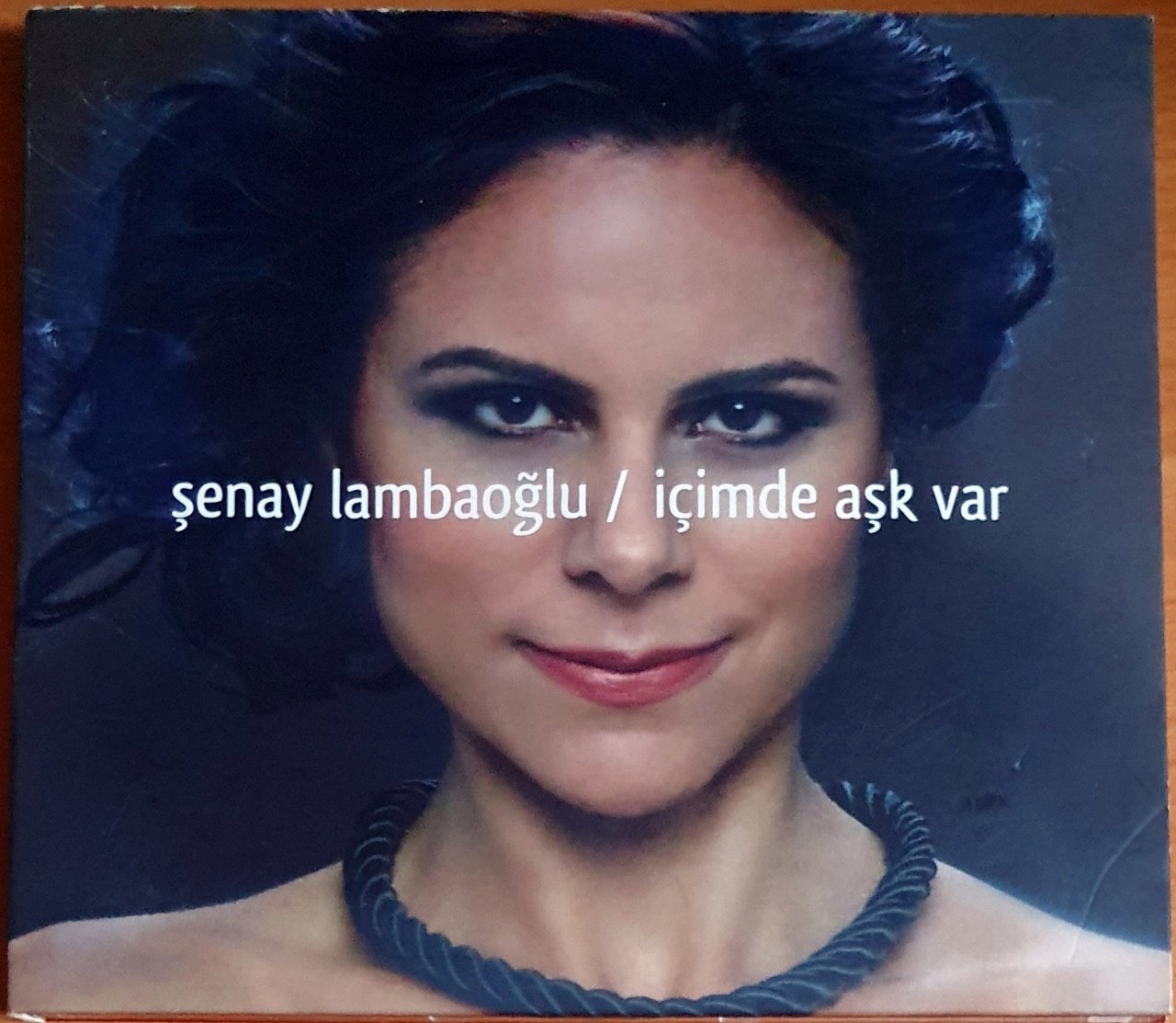 ŞENAY LAMBAOĞLU - İÇİMDE AŞK VAR (2012) - CD ADA MÜZİK 2.EL