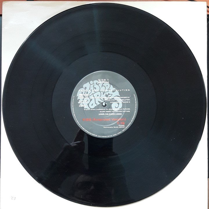 PRINCE AND THE REVOLUTION - KISS (1986) - 12'' MAXI SINGLE PLAK 2.EL DÜZ KAPAK