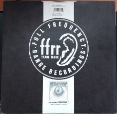 LIL' LOUIS & THE WORLD - SAVED MY LIFE (1992) - 12'' MAXI SINGLE PLAK 2.EL
