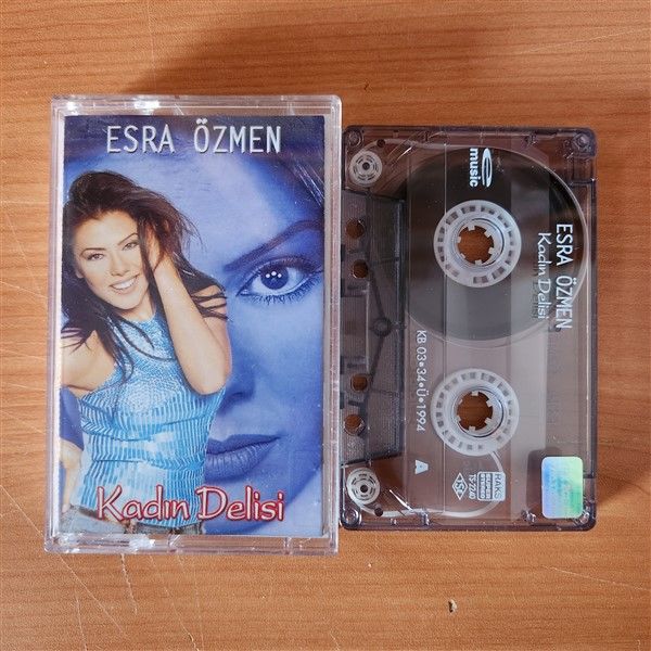 ESRA ÖZMEN - KADIN DELİSİ (2003) - KASET 2.EL