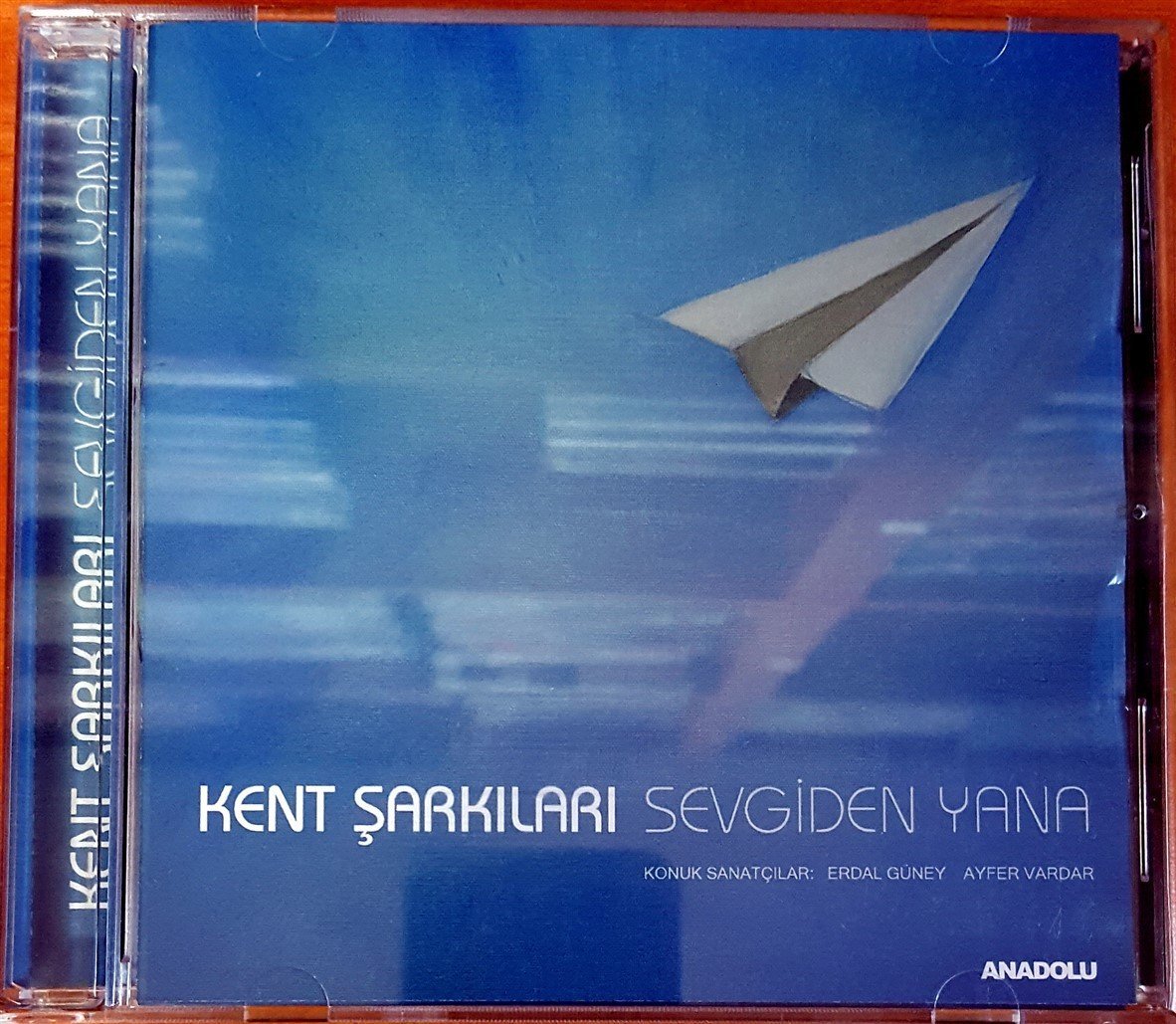KENT ŞARKILARI - SEVGİDEN YANA / KONUK SANATÇILAR: ERDAL GÜNEY, AYFER VARDAR (2017) CD 2.EL