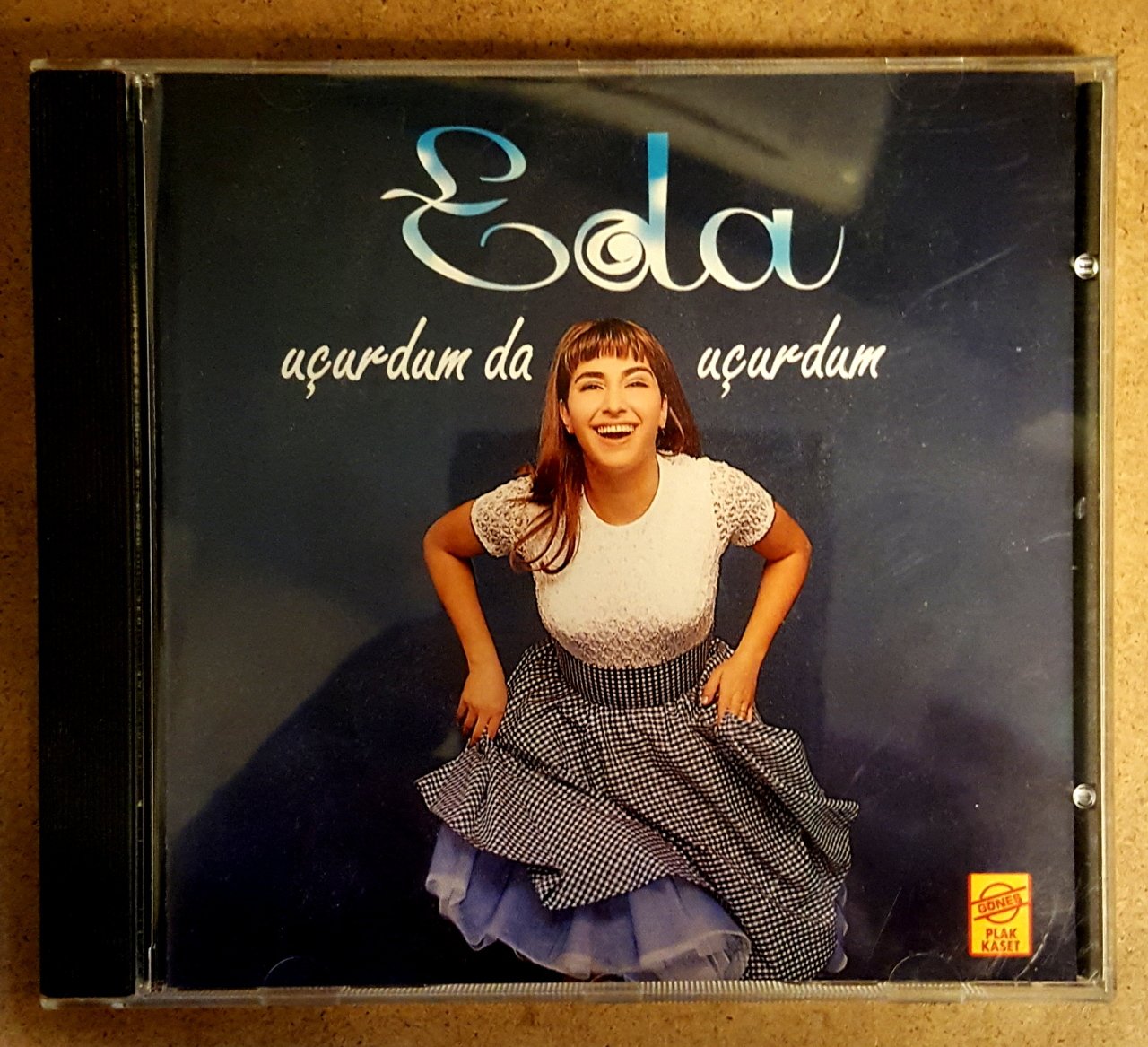 EDA ÖZÜLKÜ - UÇURDUM DA UÇURDUM (1995) - CD GÜNEŞ YAPIM 2.EL