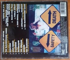 SCARY MOVIE SOUNDTRACK / BLOODHOUND GANG, BLACK EYED PEAS, BENDER, SILVERCHAIR, PUBLIC ENEMY (2000) - CD SIFIR