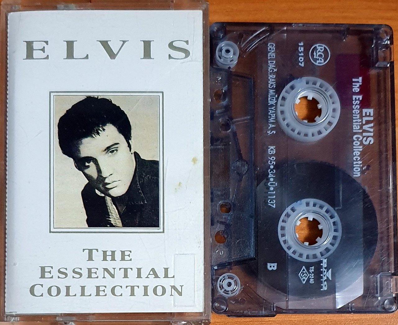 ELVIS PRESLEY - ELVIS / THE ESSENTIAL COLLECTION (1995) - KASET BMG 2.EL