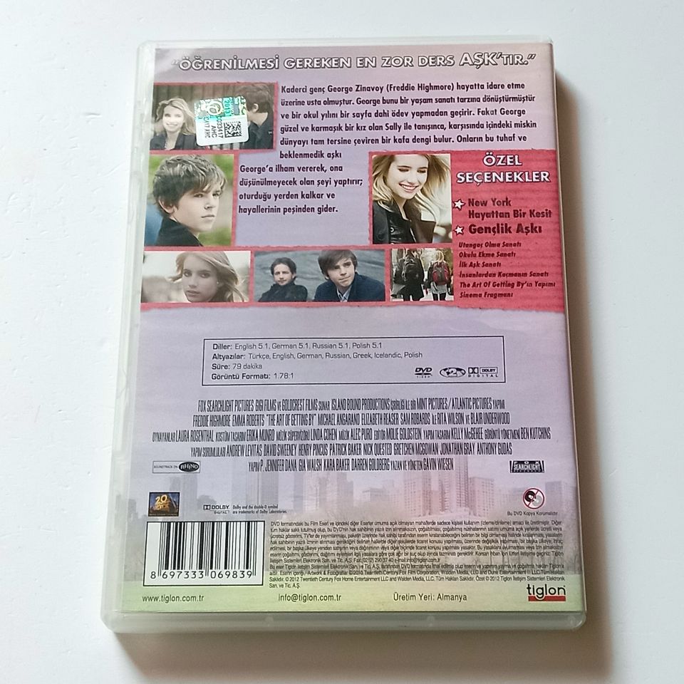 AŞK ÖDEVİ - THE ART OF GETTING BY - FREDDIE HIGHMORE, EMMA ROBERTS, YÖN.: GAVIN WIESEN - DVD 2.EL