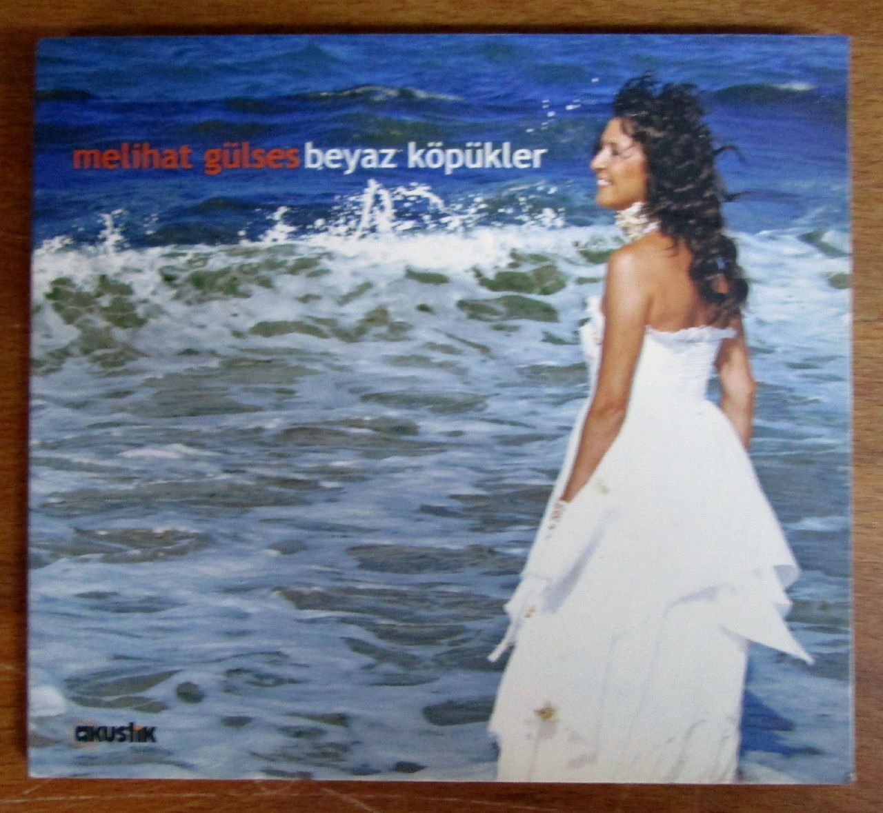 MELİHAT GÜLSES - BEYAZ KÖPÜKLER - CD 2.EL