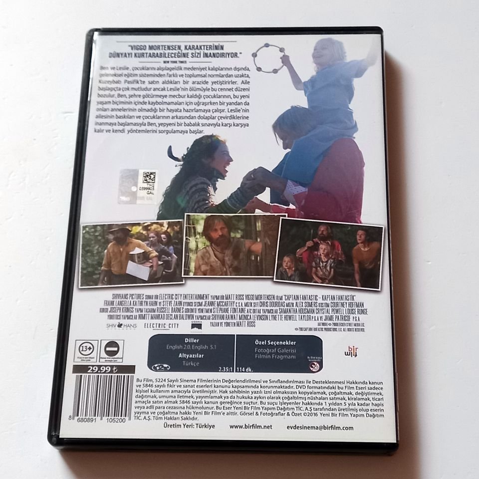 KAPTAN FANTASTİK - CAPTAIN FANTASTIC - VIGGO MORTENSEN, FRANK LANGELLA, KATHRYN HAHN, YÖN.: MATT ROSS - DVD 2.EL