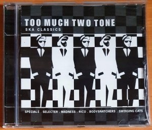 TOO MUCH TWO TONE / SPECIALS, SELECTER, MADNESS, RICO, BODYSNATCHERS, SWINGING CATS (2000) - CD 2.EL