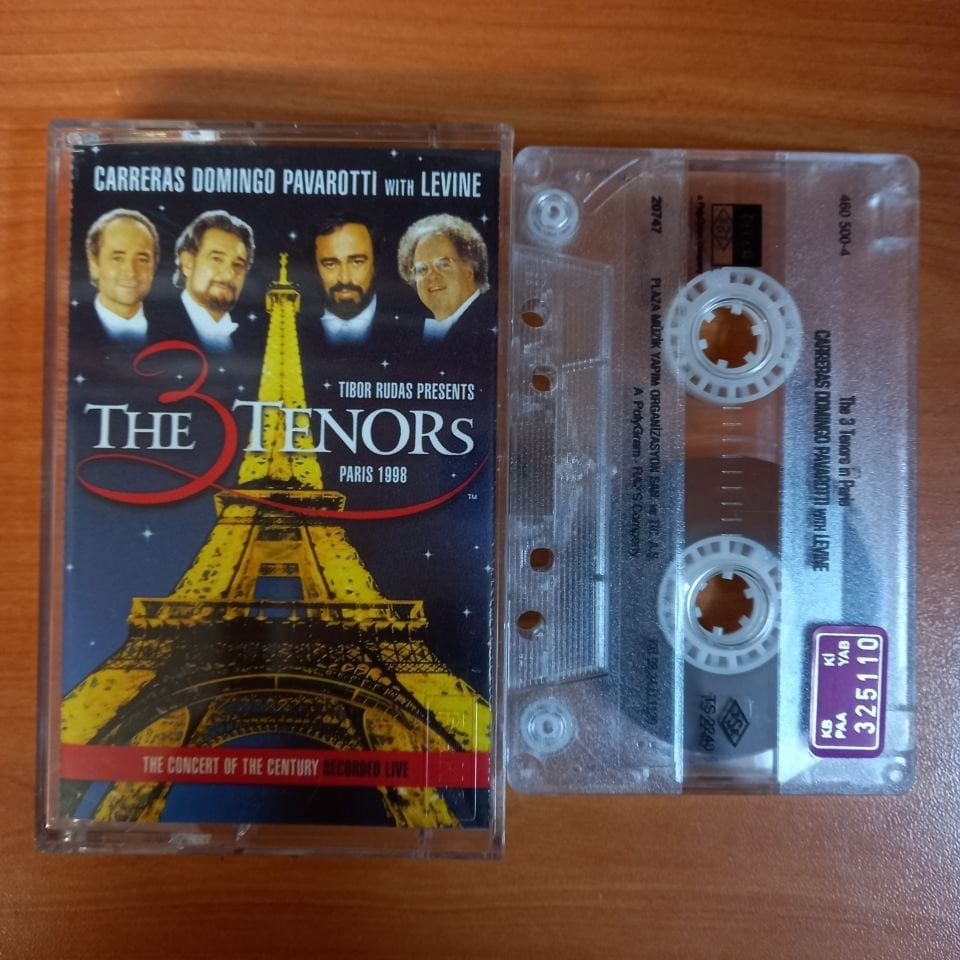 THE 3 TENORS IN PARIS / CARRERAS DOMINGO PAVAROTTI WITH LEVINE (1998) - KASET 2.EL