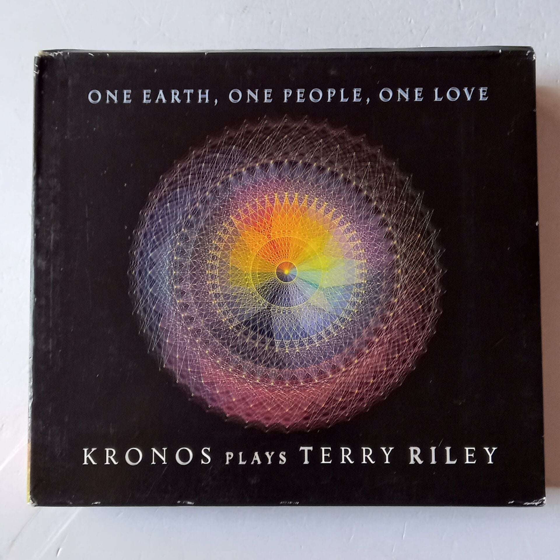 KRONOS PLAYS TERRY RILEY – ONE EARTH, ONE PEOPLE, ONE LOVE (2015) - 5CD BOX SET REISSUE 2.EL