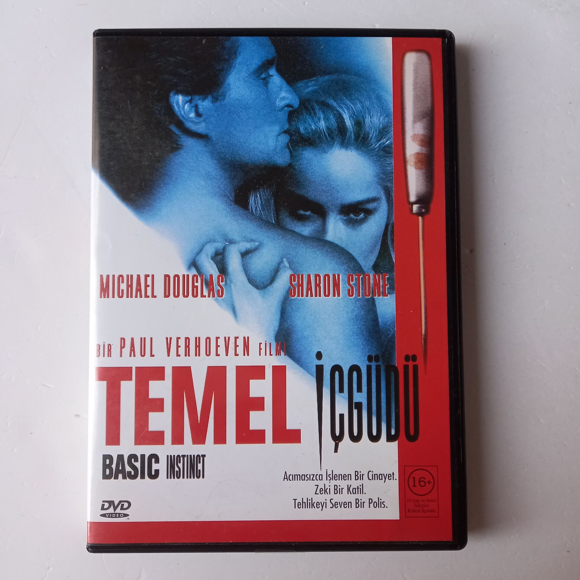 TEMEL İÇGÜDÜ - BASIC INSTINCT- MICHAEL DOUGLAS - SHARON STONE - PAUL VERHOEVEN - DVD 2.EL