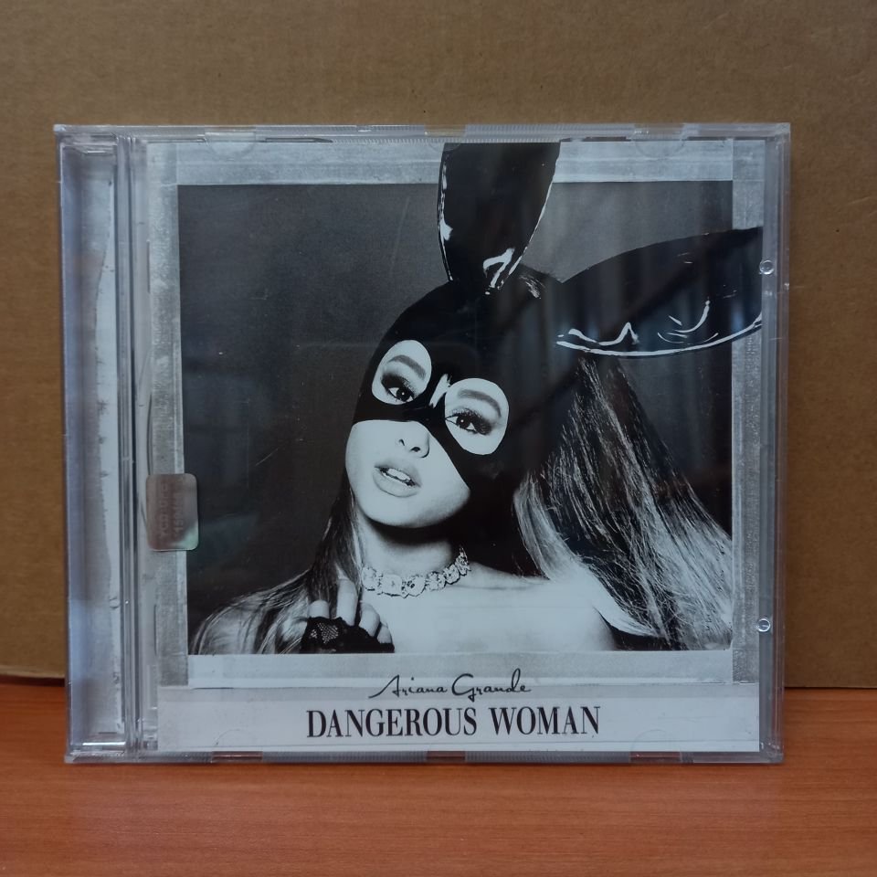 ARIANA GRANDE - DANGEROUS WOMAN (2001) - CD 2. EL
