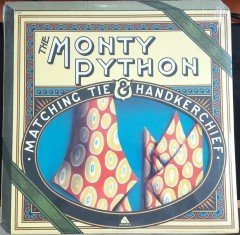 THE MONTY PYTHON MATCHING TIE & HANDKERCHIEF - PLAK SIFIR