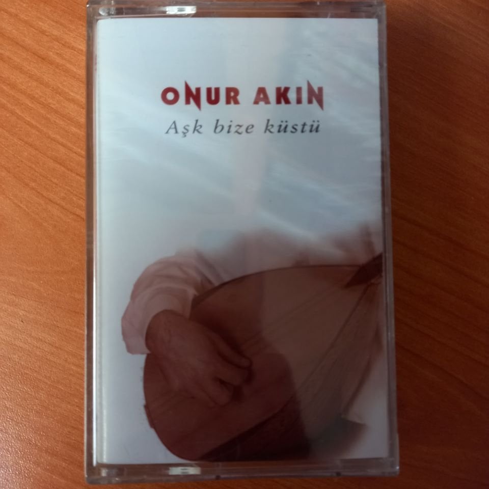 ONUR AKIN - AŞK BİZE KÜSTÜ (1997) - KASET SIFIR