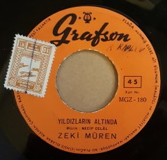 ZEKİ MÜREN - YILDIZLARIN ALTINDA / AYŞE - 7'' 45 DEVİR KAPAKLI GRAFSON 2.EL PLAK