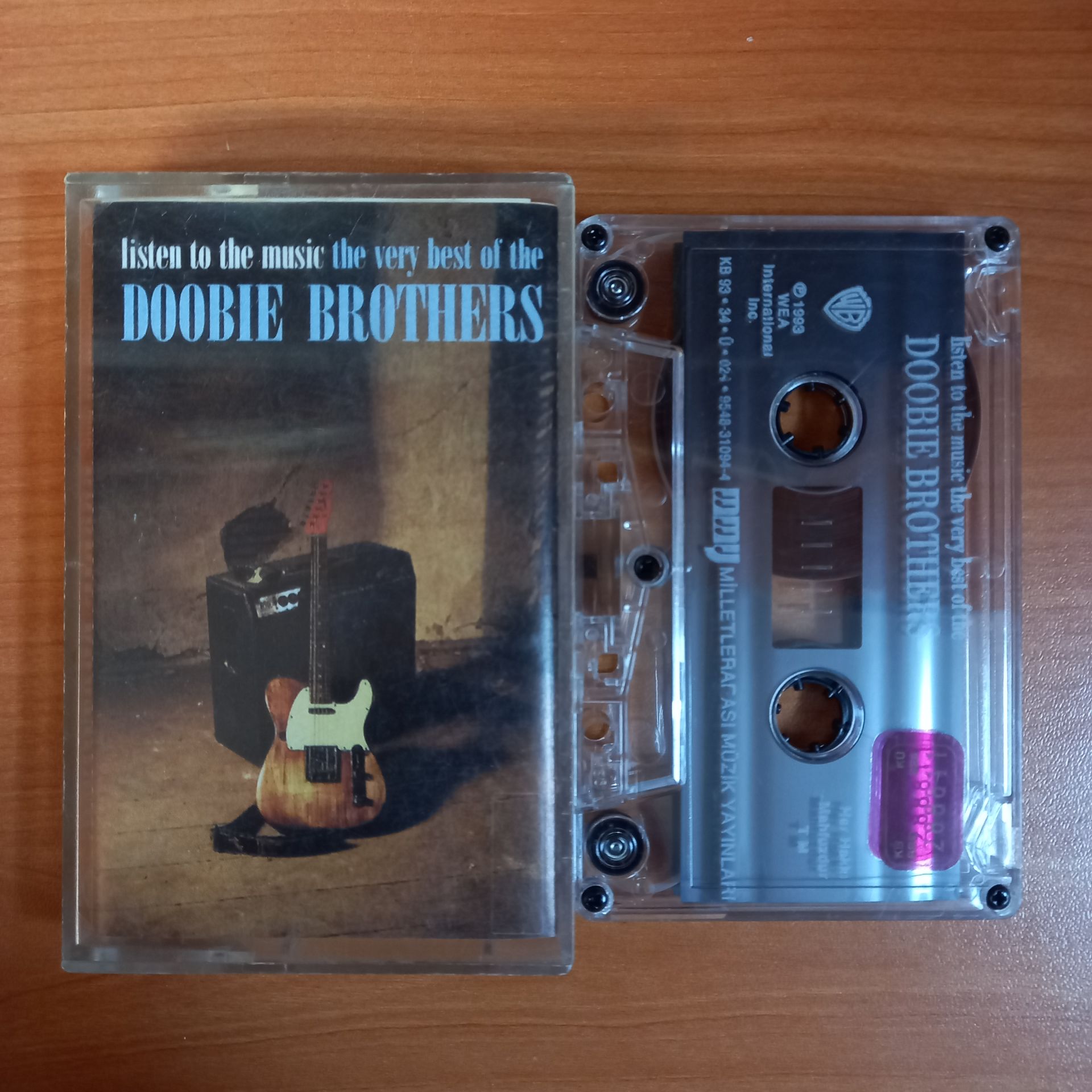 DOOBIE BROTHERS - LISTEN TO THE MUSIC / THE VERY BEST OF (1993) - KASET 2.EL