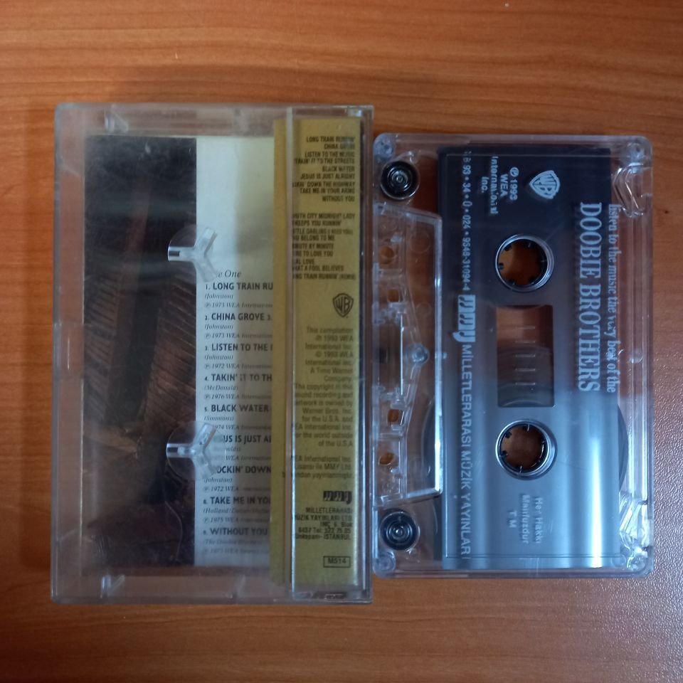 DOOBIE BROTHERS - LISTEN TO THE MUSIC / THE VERY BEST OF (1993) - KASET 2.EL