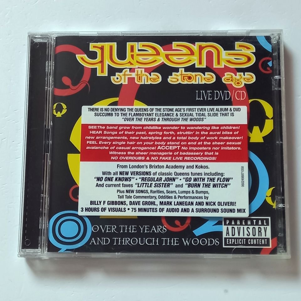 QUEENS OF THE STONE AGE – OVER THE YEARS AND THROUGH THE WOODS (2005) - CD + DVD 2.EL
