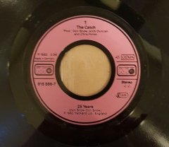 THE CATCH - 25 YEARS /VOICES 7'' 45 DEVİİR 2.EL PLAK