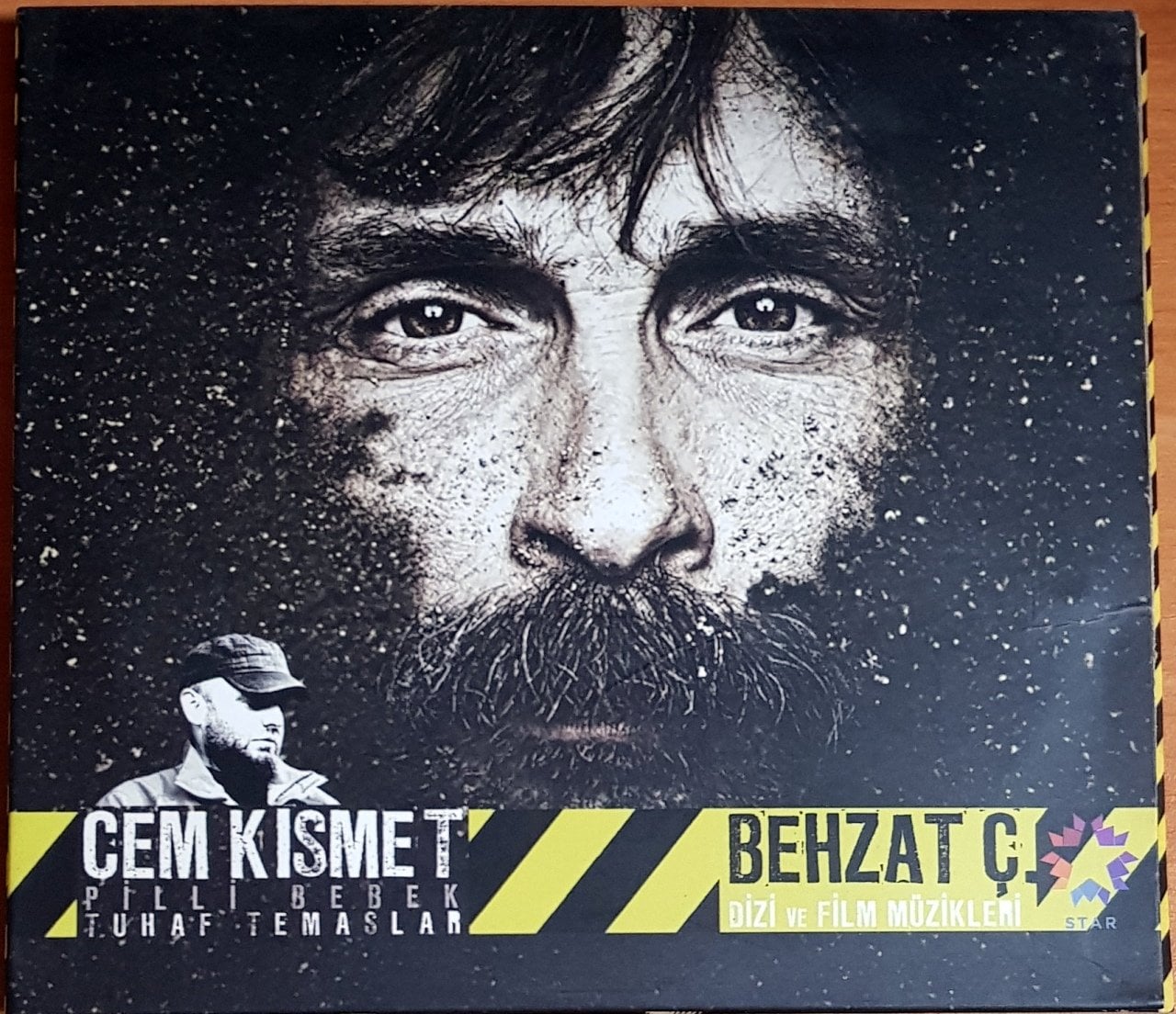BEHZAT Ç DİZİ VE FİLM MÜZİKLERİ / CEM KISMET - PİLLİ BEBEK, TUHAF TEMASLAR (2012) 2CD 2.EL