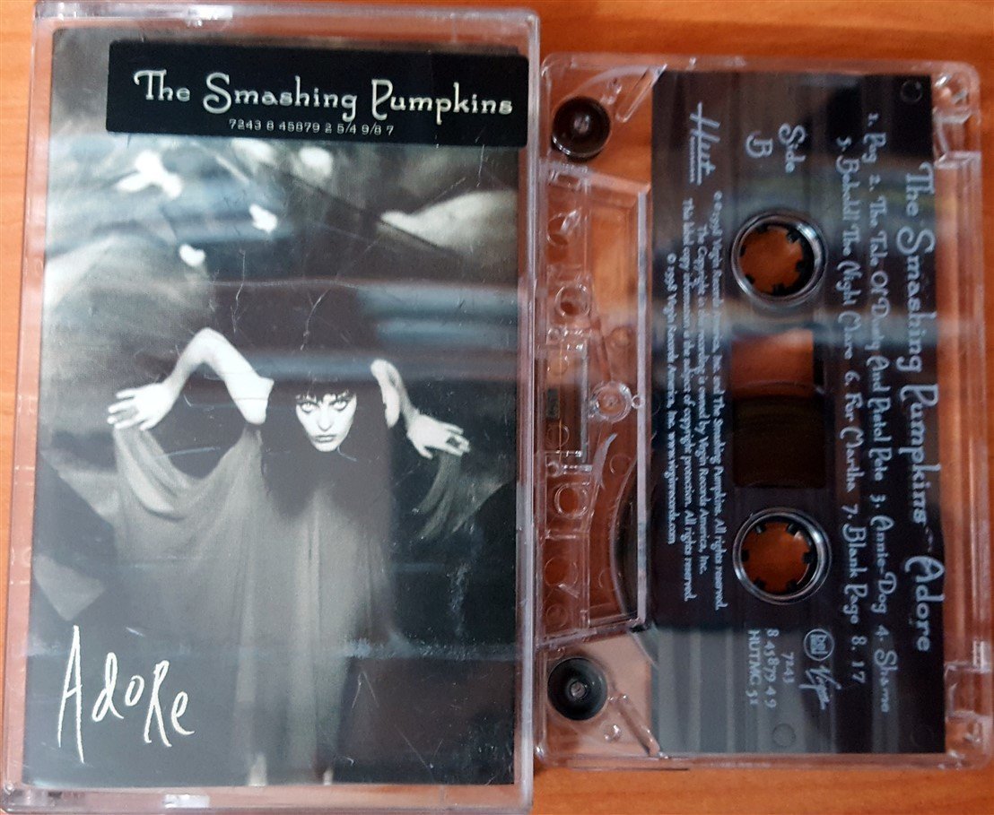 SMASHING PUMPKINS - ADORE CASSETTE MADE IN EU ''USED''