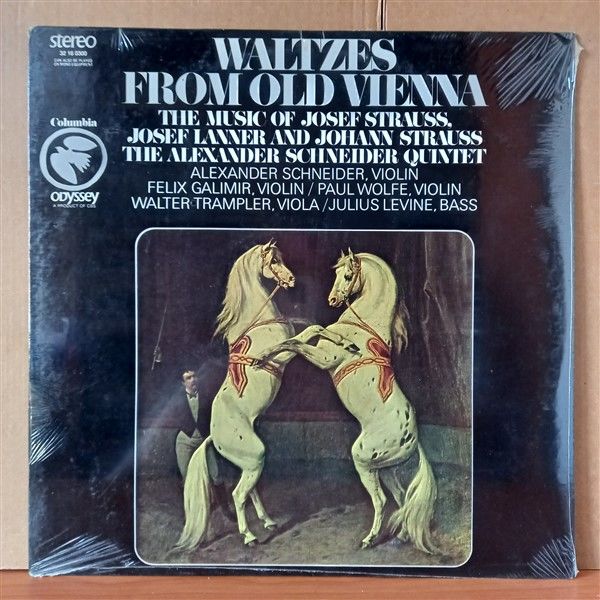 WALTZES FROM OLD VIENNA: THE MUSIC OF JOSEF STRAUSS, JOSEF LANNER AND JOHANN STRAUSS, THE ALEXANDER SCHNEIDER QUARTET (1968) - LP DÖNEM BASKISI SIFIR PLAK