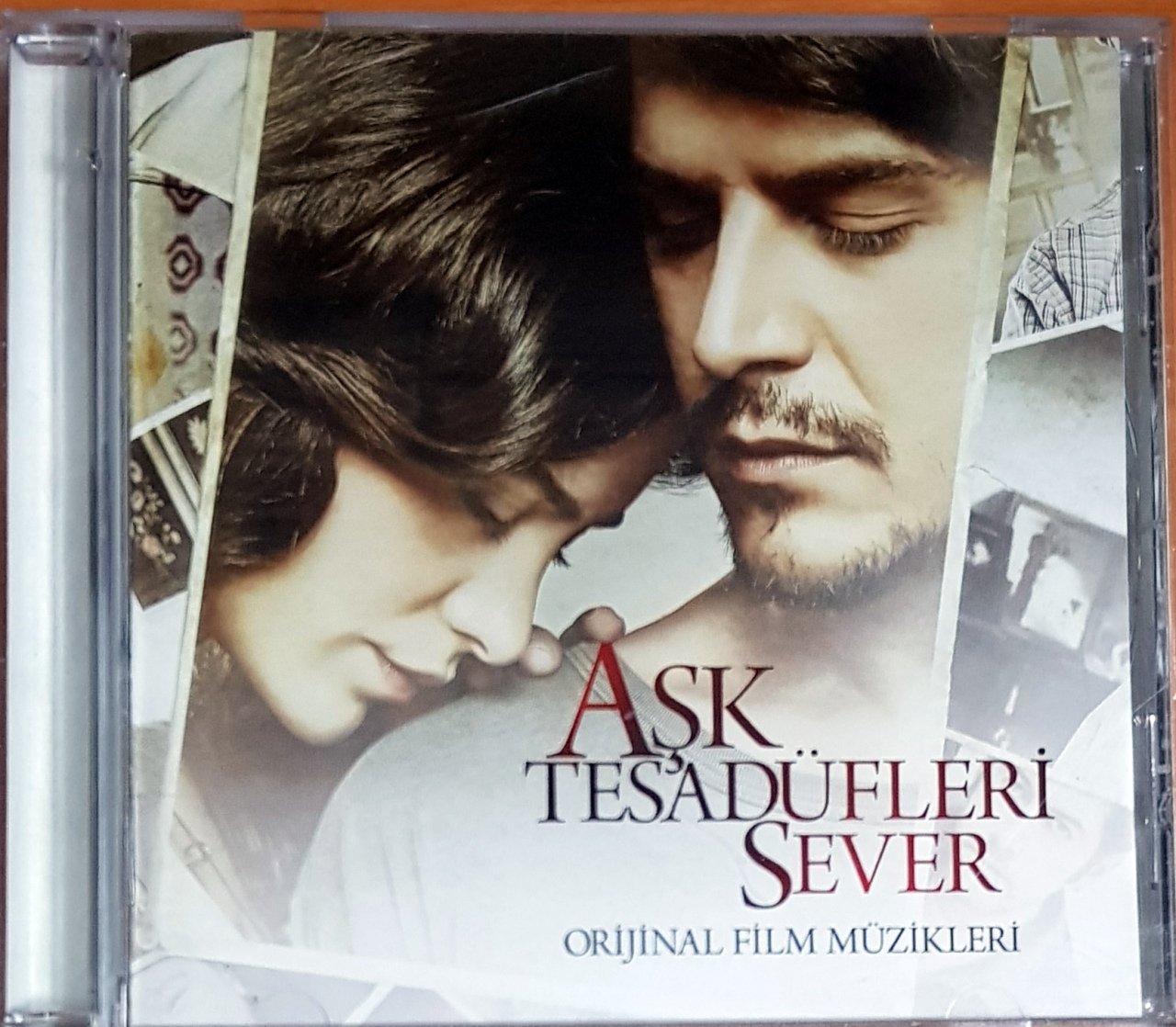 AŞK TESADÜFLERİ SEVER ORJİNAL FİLM MÜZİKLERİ / MÜSLÜM GÜRSES, ŞEBNEM FERAH, TNK, REDD, TEOMAN, TANJU OKAN (2011) PASAJ CD 2.EL