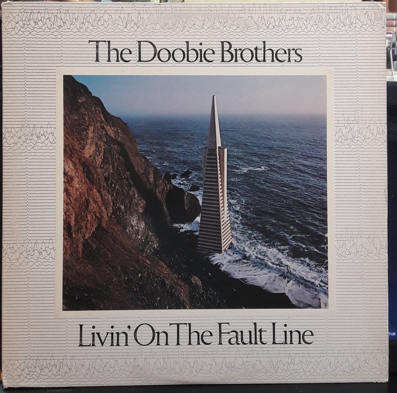 THE DOOBIE BROTHERS - LIVIN' ON THE FAULT LINE (1977) - PLAK 2.EL