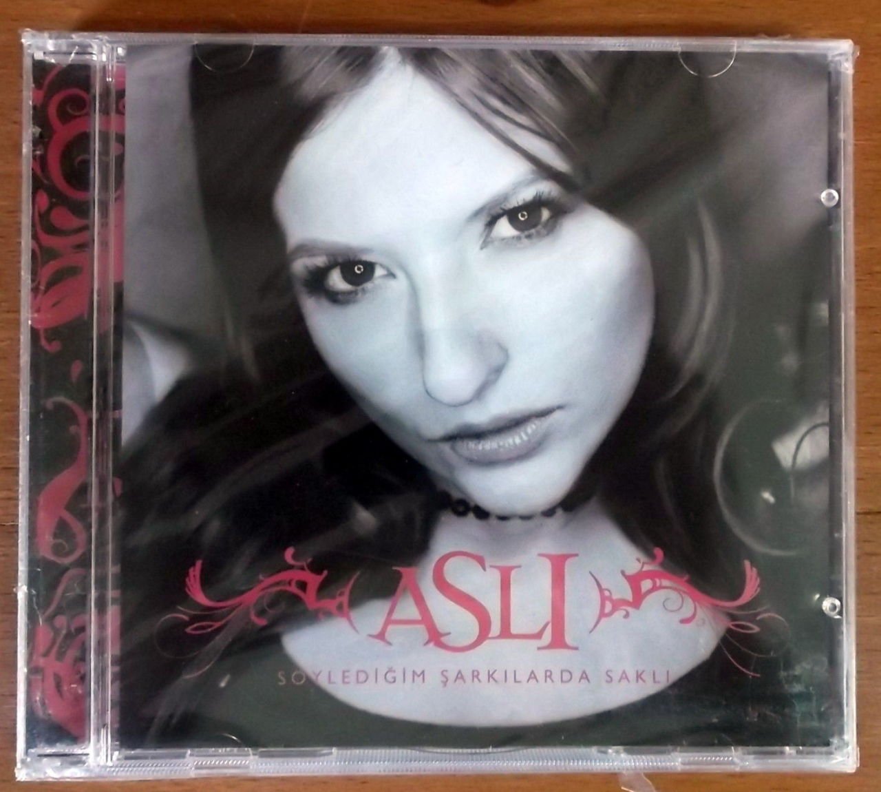 ASLI - SÖYLEDİĞİM ŞARKILARDA SAKLI - CD SIFIR