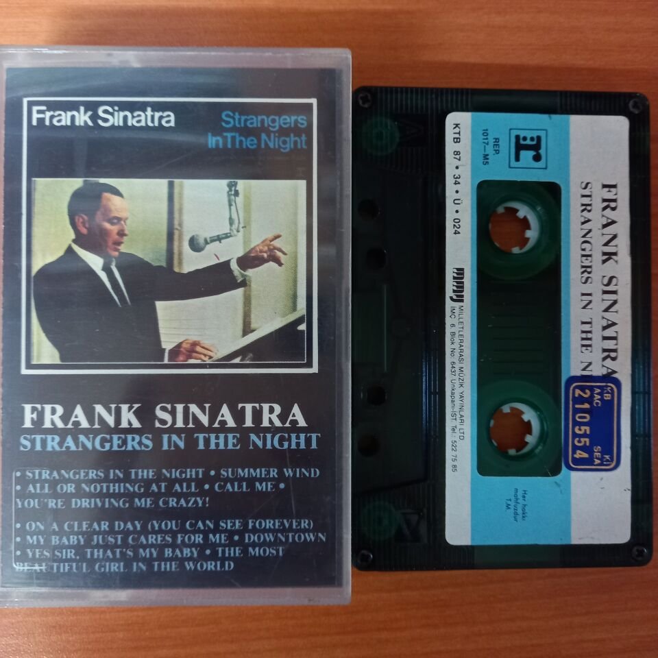 FRANK SINATRA - STRANGERS IN THE NIGHT (1987) - KASET 2.EL
