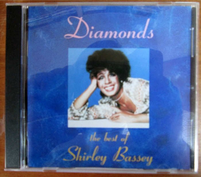 SHIRLEY BASSEY - DIAMONDS THE BEST OF CD 2.EL