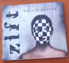 ZİFT - YANLIŞ ŞEYLER CD SFR