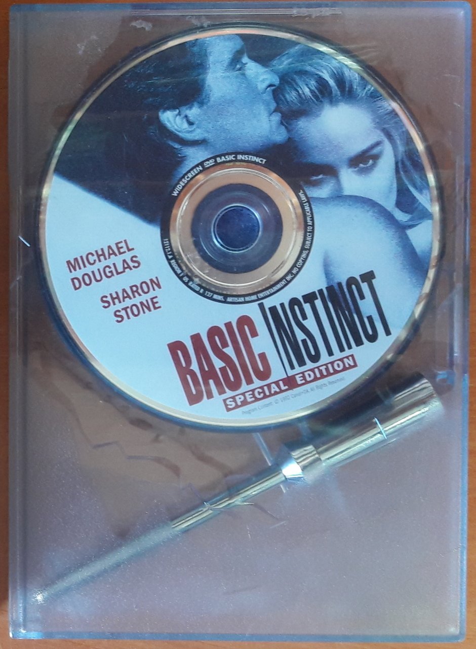 BASIC INSTINCT - MICHAEL DOUGLAS - SHARON STONE - PAUL VERHOVEN - DVD 2.EL 1. BÖLGE TR ALTYAZI YOKTUR