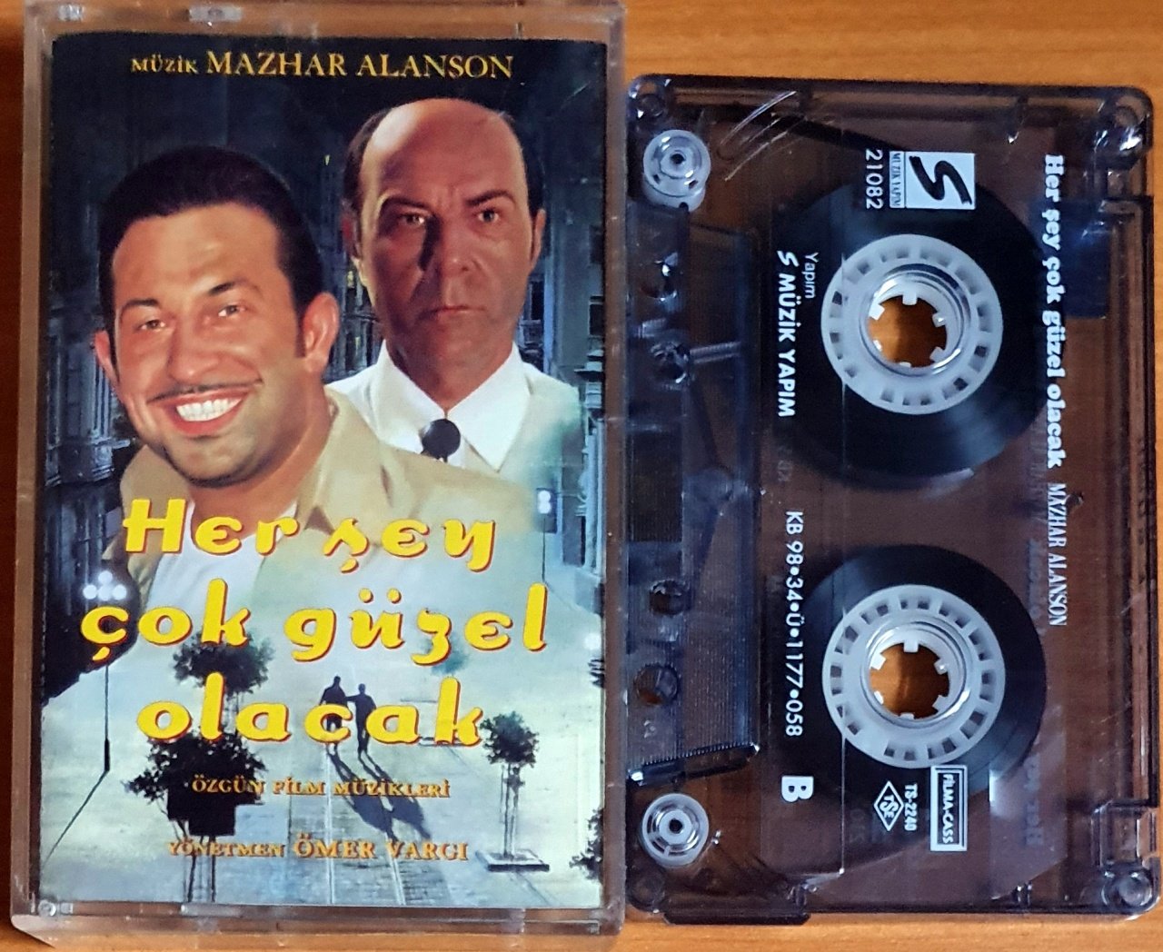 HER ŞEY ÇOK GÜZEL OLACAK FİLM MÜZİKLERİ / MAZHAR ALANSON (1998) - KASET 2.EL