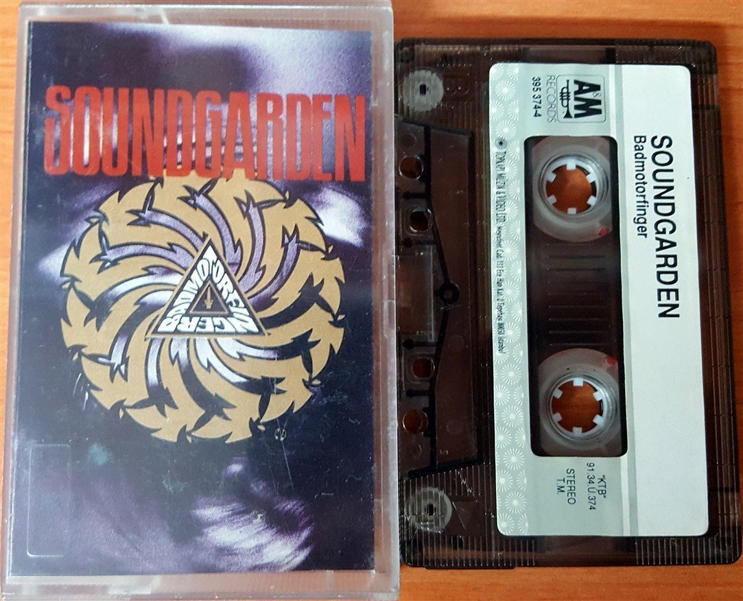 SOUNDGARDEN - BADMOTORFINGER (1991) TOPKAPI CASSETTE MADE IN TURKEY ''USED'' PAPER LABEL
