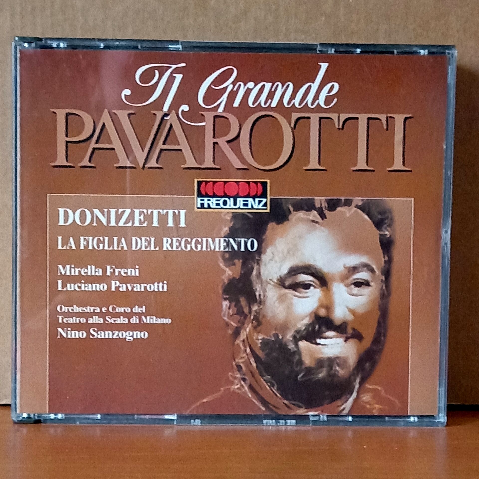 LUCIANO PAVAROTTI / DONIZETTI: LA FIGLIA DEL REGGIMENTO / MIRELLA FRENI, ORCHESTRA E CORO DEL TEATRO ALLA SCALA DI MILANO, NINO SANZOGNO (1992) - 2CD 2.EL