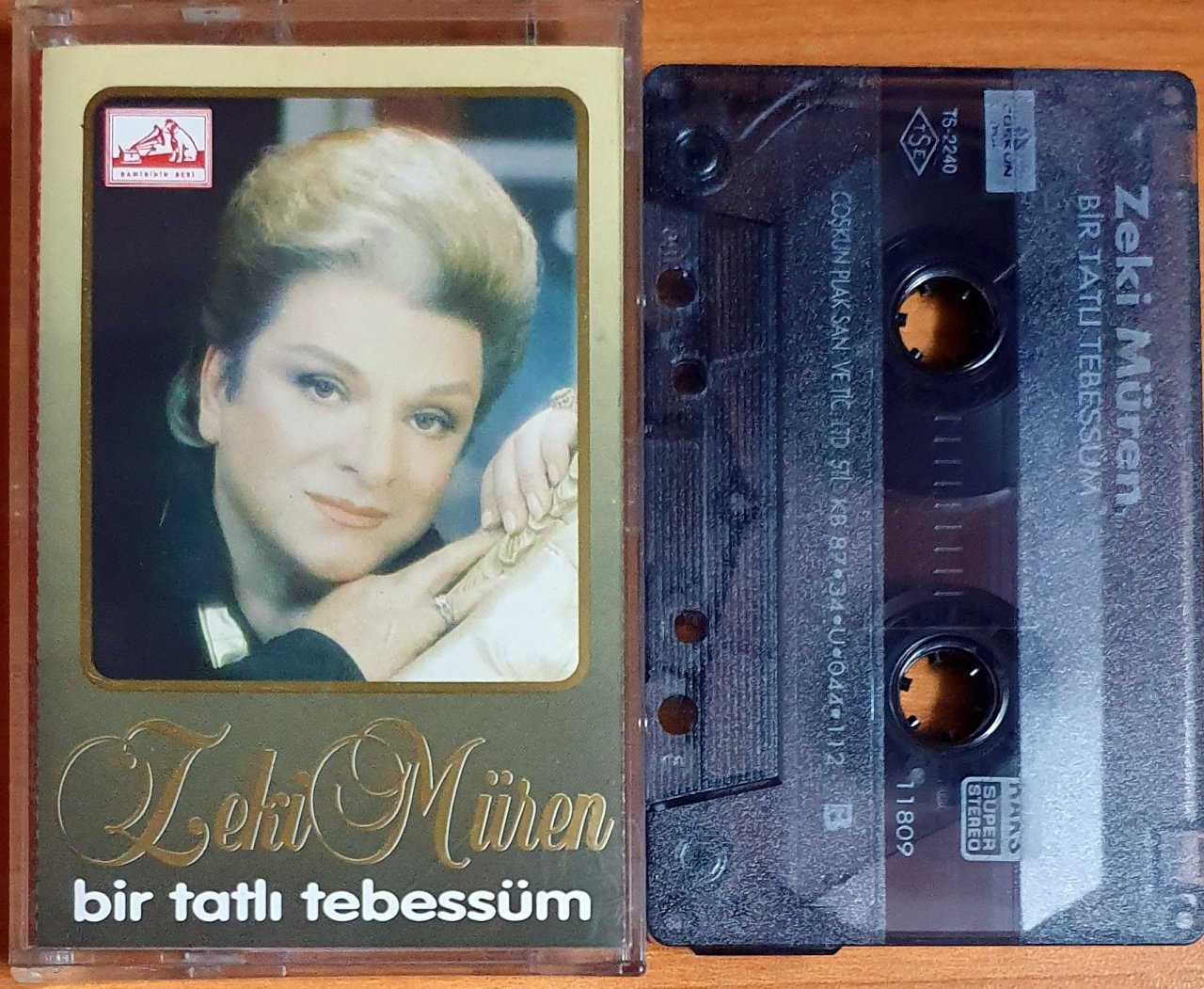 ZEKİ MÜREN - BİR TATLI TEBESSÜM - KASET COŞKUN 2.EL
