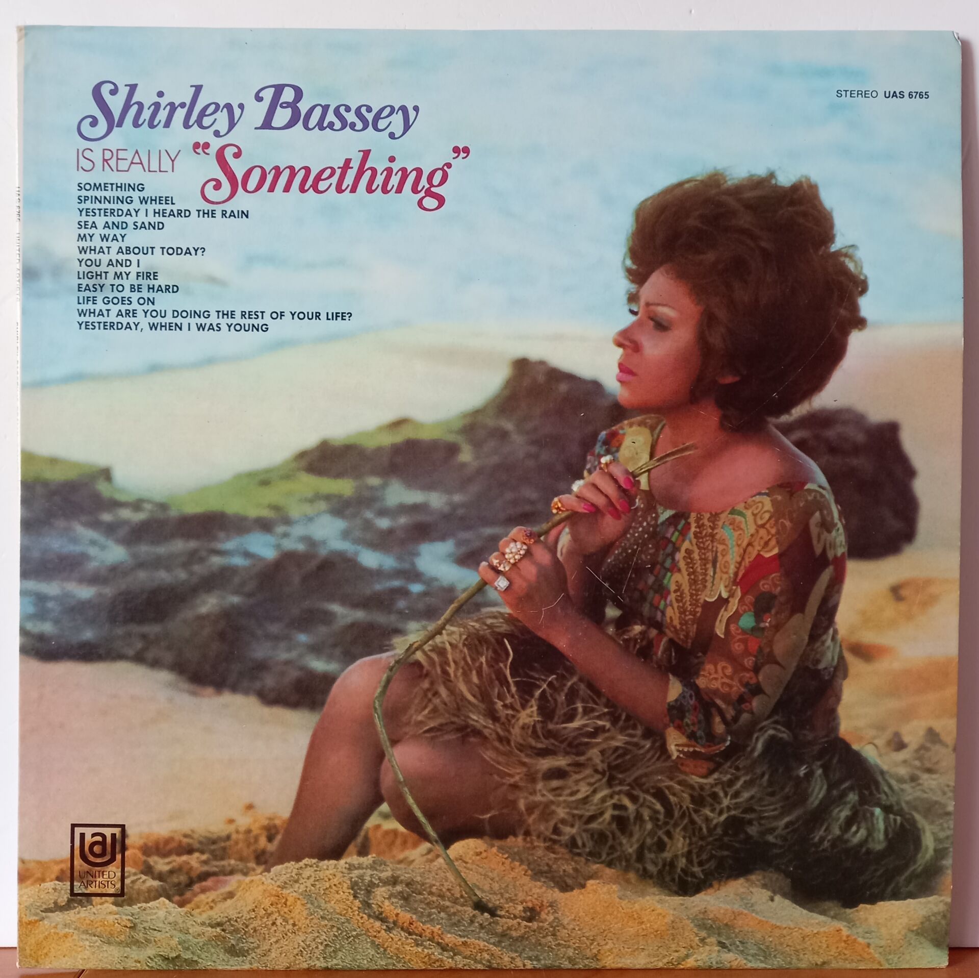 SHIRLEY BASSEY – IS REALLY ''SOMETHING'' - LP 2.EL PLAK