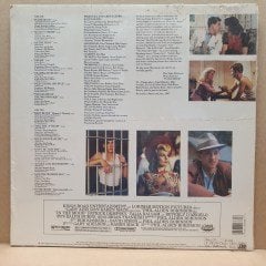 IN THE MOOD SOUNDTRACK / THE RALPH BURNS BIG BAND FEAT. BEVERLY D'ANGELO AND JENNIFER HOLLIDAY (1987) - LP DÖNEM BASKISI SIFIR PLAK