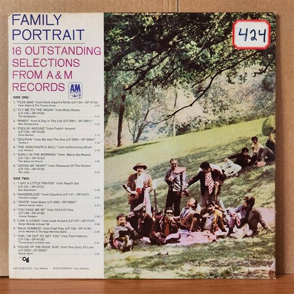 FAMILY PORTRAIT - 16 OUTSTANDING SELECTIONS FROM A&M RECORDS / BAJA MARIMBA BAND, BURT BACHARACH, ANTONIO CARLOS JOBIM, HERBIE MANN, LIZA MINELLI, PHIL OCHS, WES MONTGOMERY, JIMMIE RODGERS (1967) - LP 2.EL PLAK